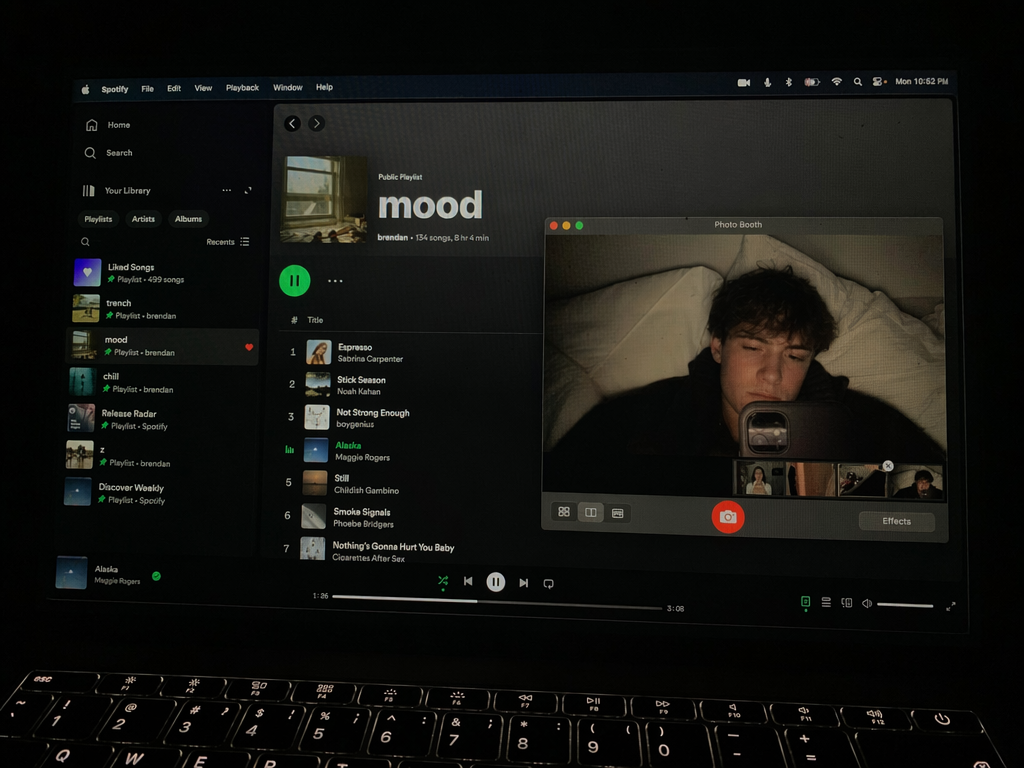 Nocturnal Desktop Aesthetic example 1