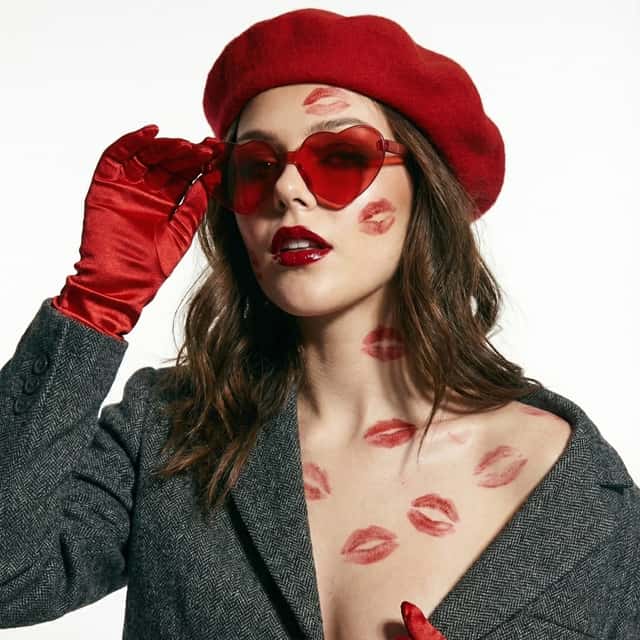 Editorial Heartfelt Kiss Fashion preview