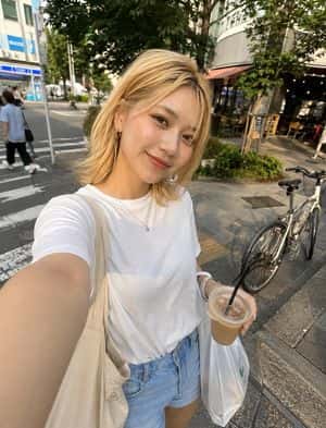 Realistic City Selfie preview