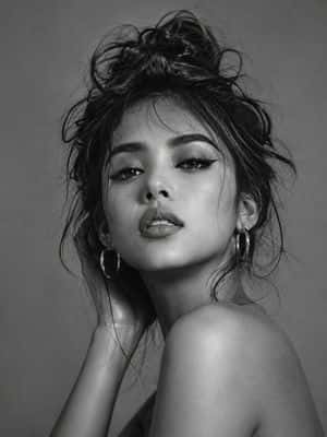 High-Fashion B&W Beauty Portrait preview
