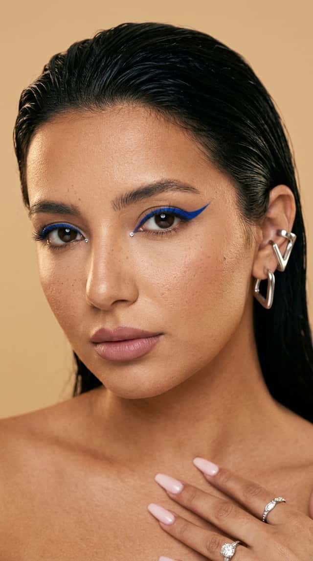 Editorial Beauty Cobalt Eyeliner Shot preview