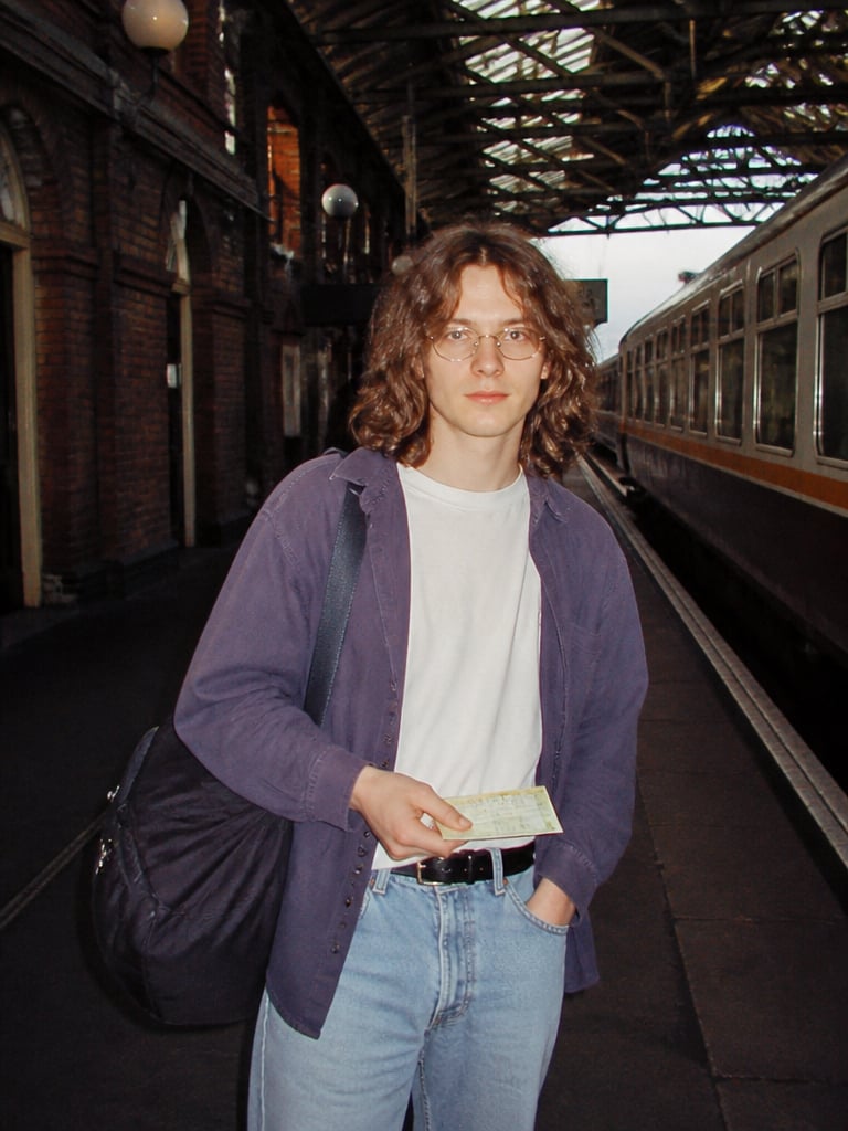 AI-generated sample for “90s Train Station”