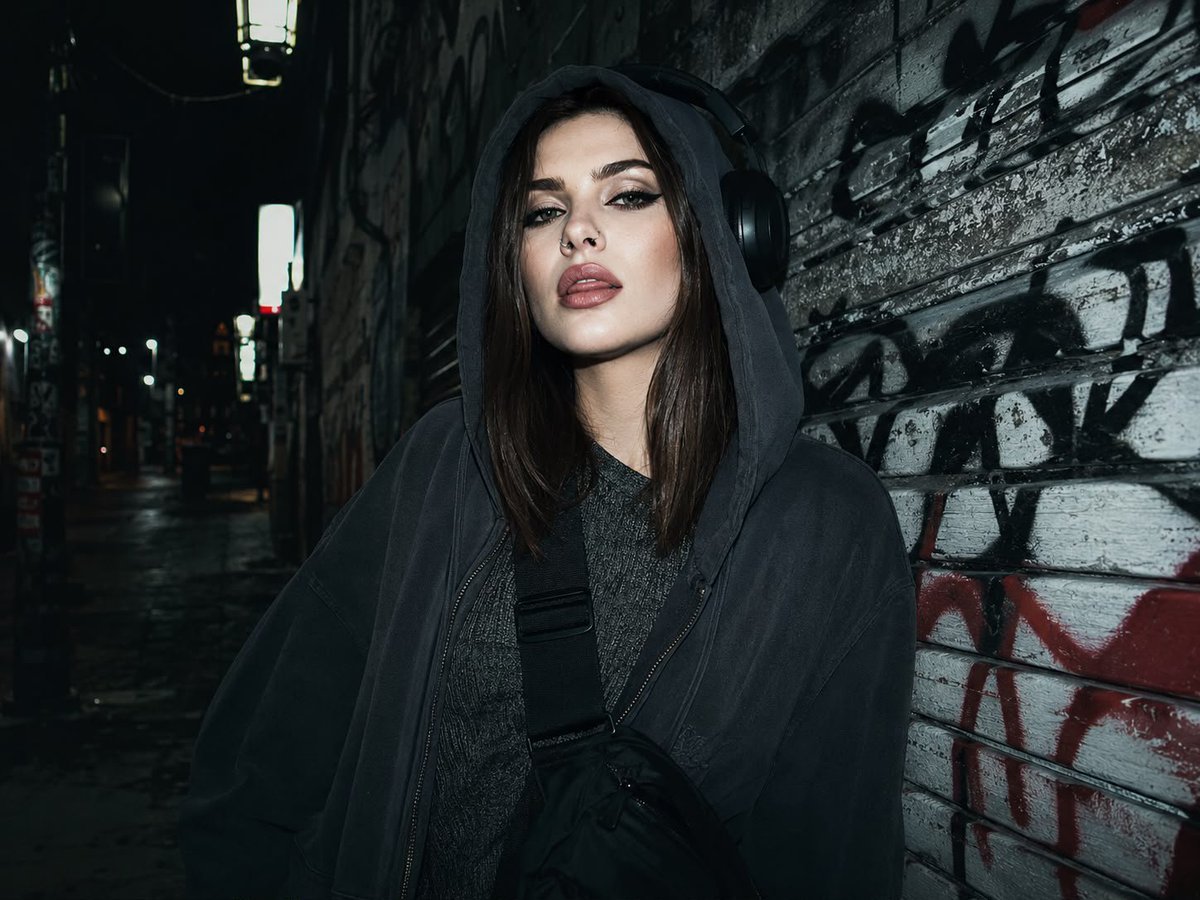 Night Urban Grunge Portrait reference image 1