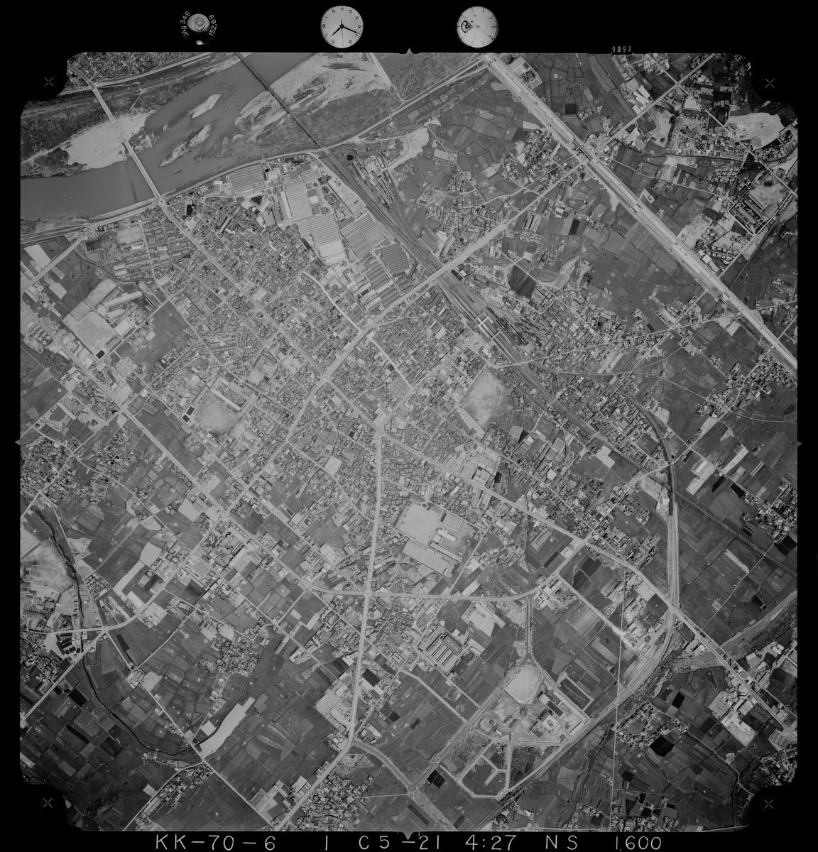 Colorize Historical Aerial Photo reference image 1