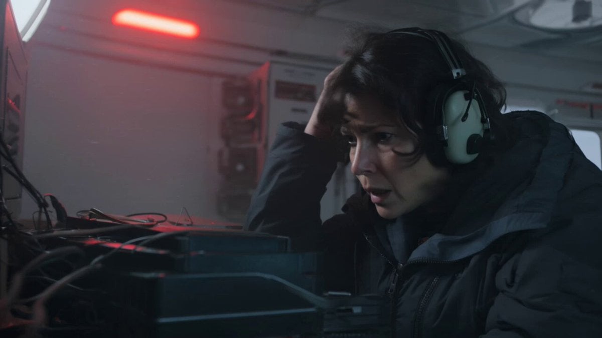 Kling 3.0 Antarctic Station Sci-Fi Horror Prompt