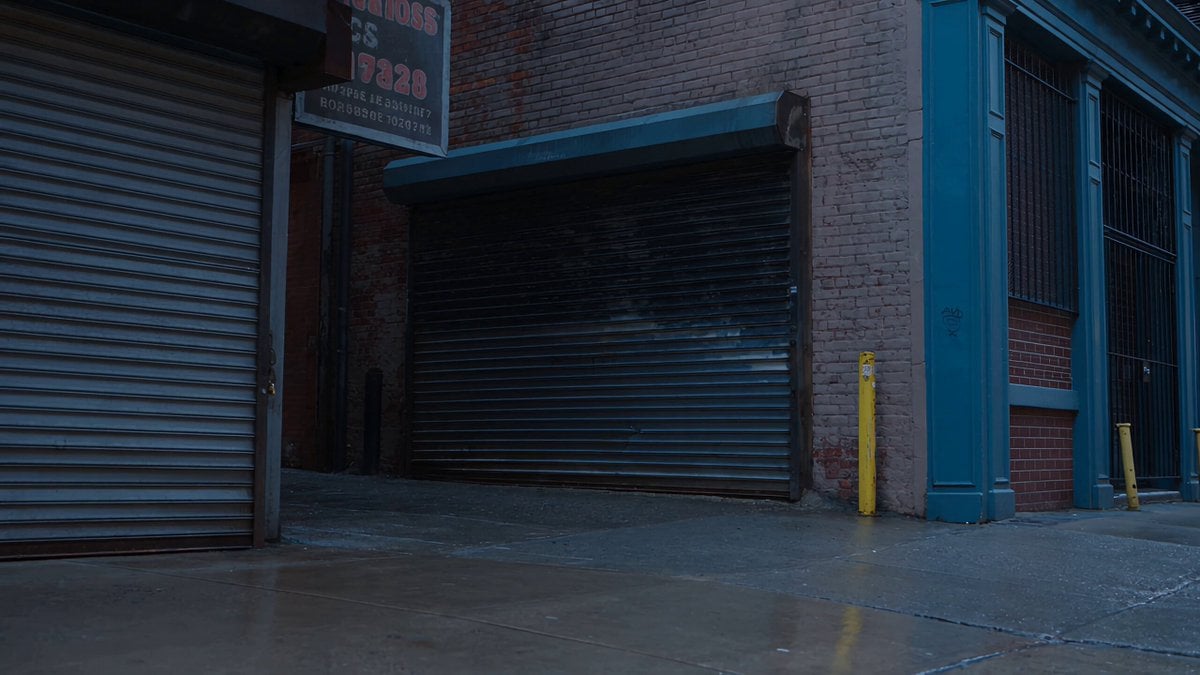 Urban Survival Street Chase Short
