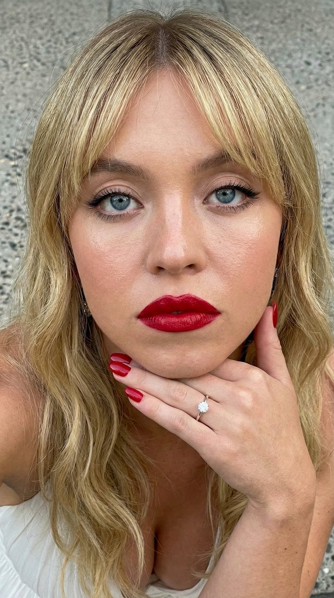 Close-up Portrait Prompt with Downward Gaze