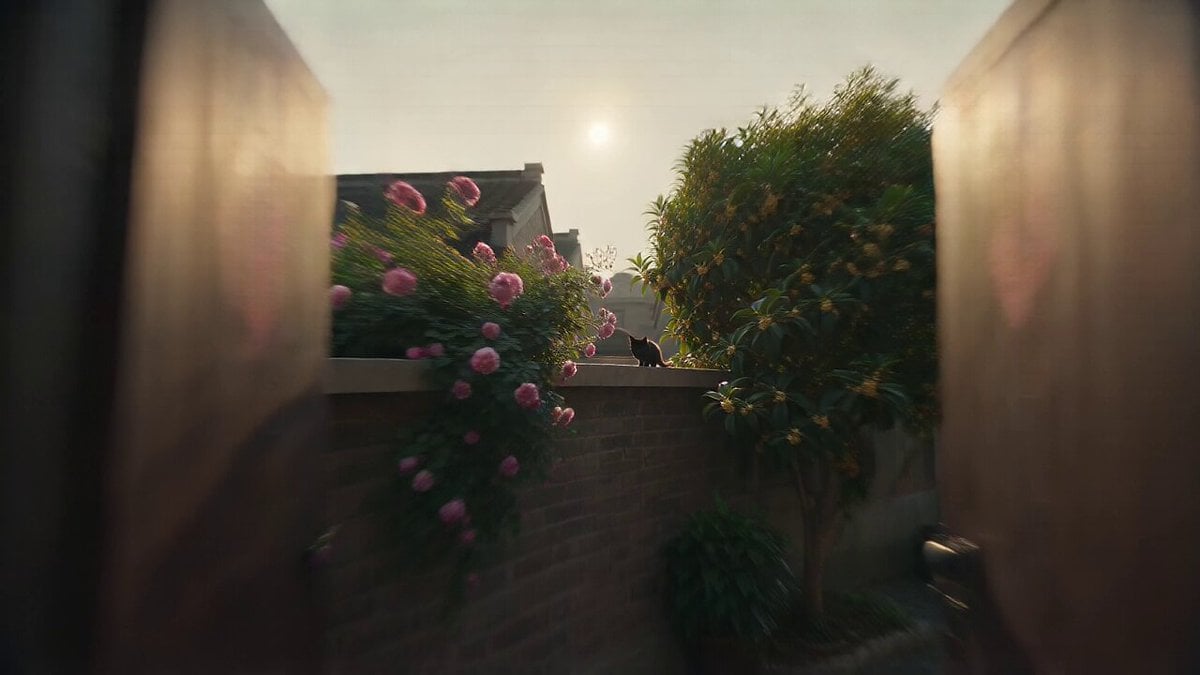 Vintage 1970s Shanghai Alleyway Scene