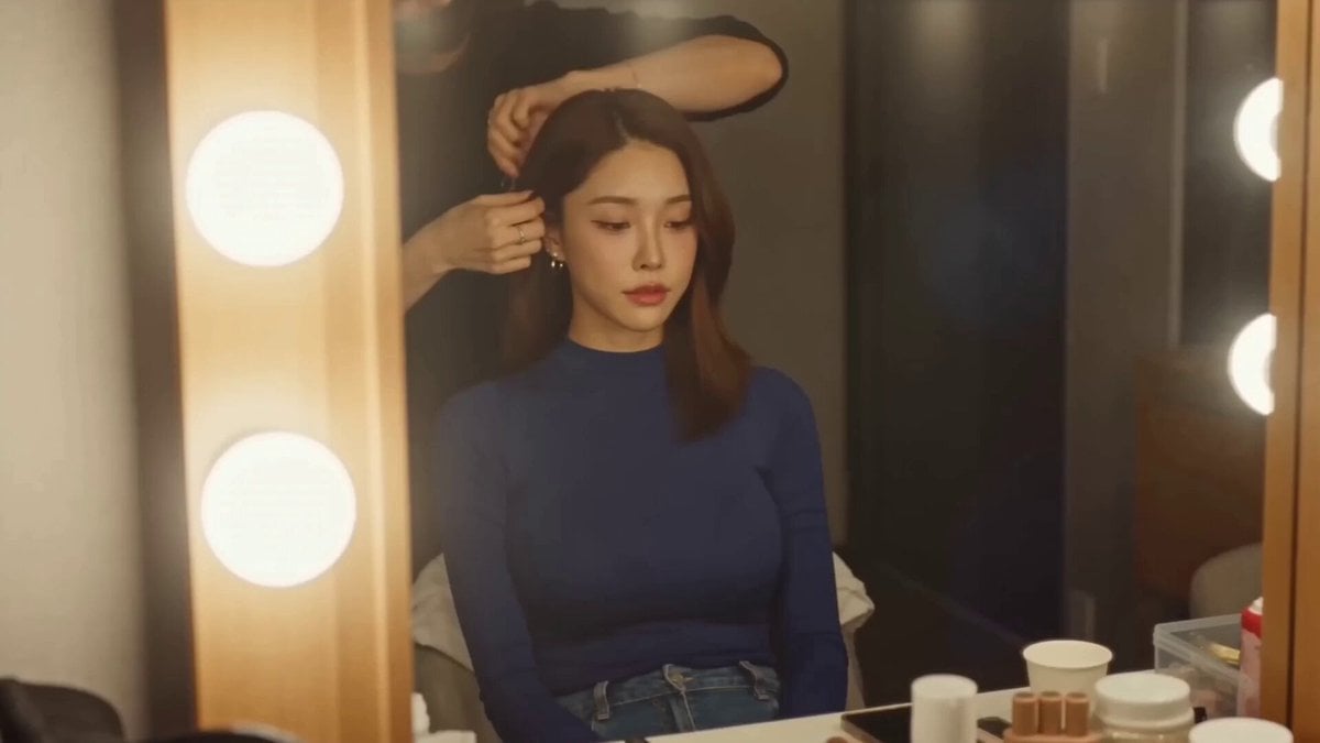 Korean Idol Vlogger Documentary Aesthetic
