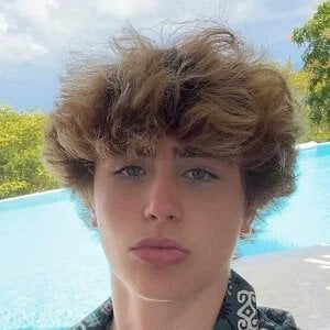 Professional AI Headshot Transformation reference image 1