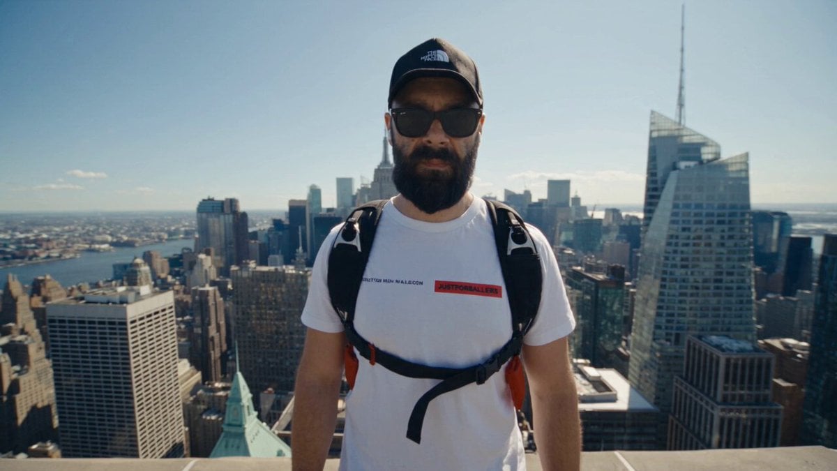 NYC Wingsuit Hot Dog Landing