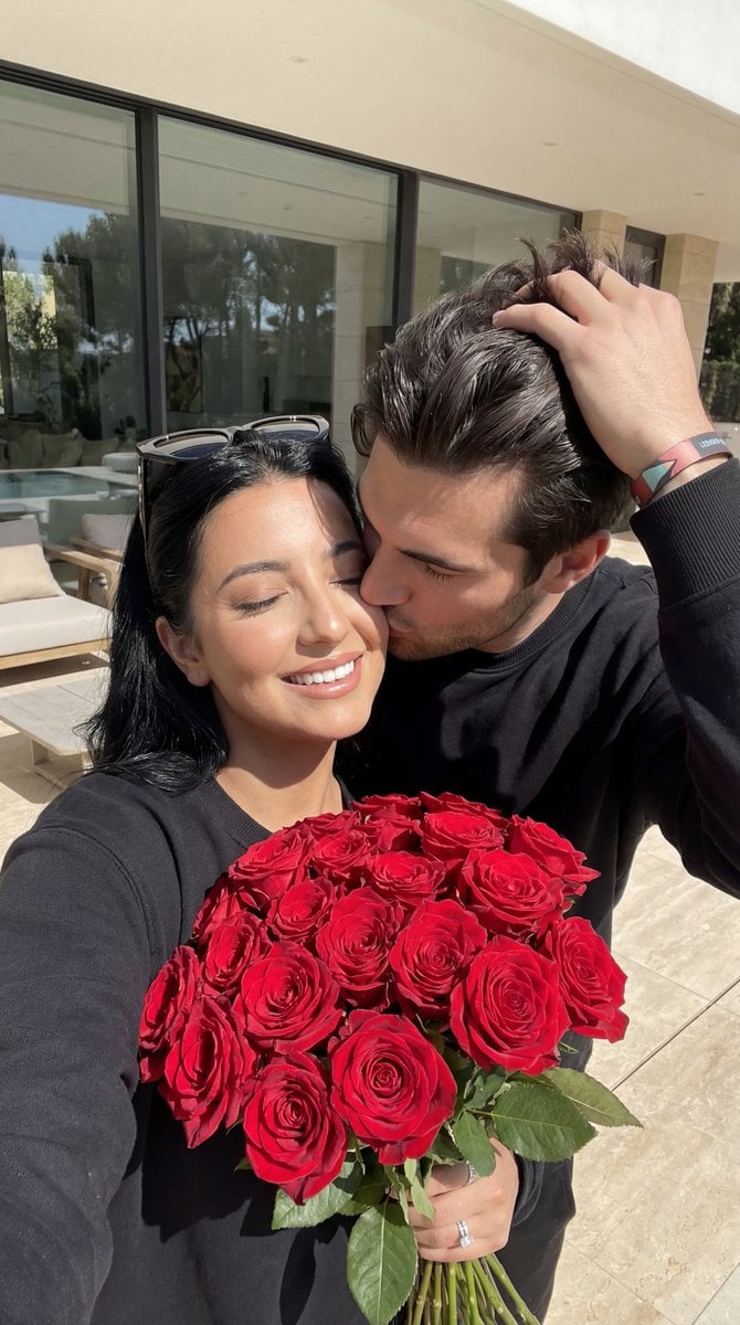 Photorealistic Couple Portrait with Harsh Midday Sun and Red Roses