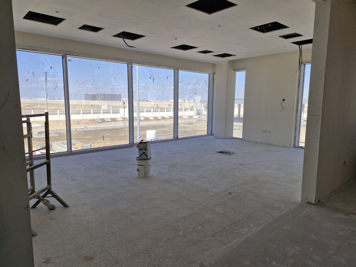 Office Renovation and Decoration Prompt
