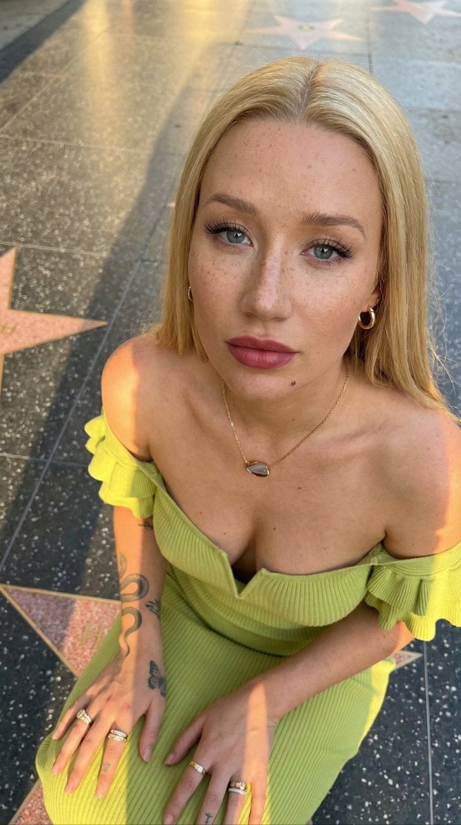 Iggy Azalea Walk of Fame Portrait Prompt