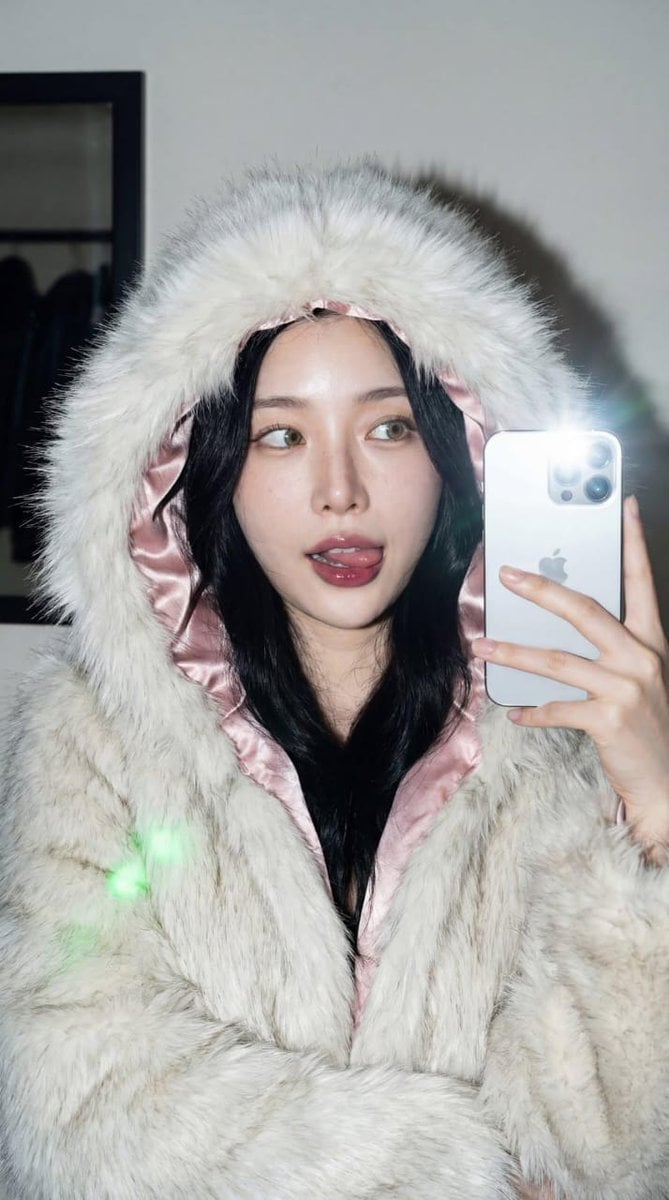 High-Contrast Portrait with Direct Flash and Faux Fur