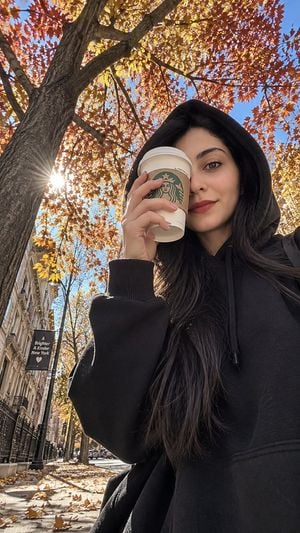 iPhone Street Style Autumn Hoodie Portrait