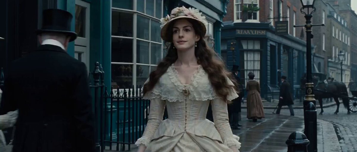 Video Prompt: 19th Century London Street Scene
